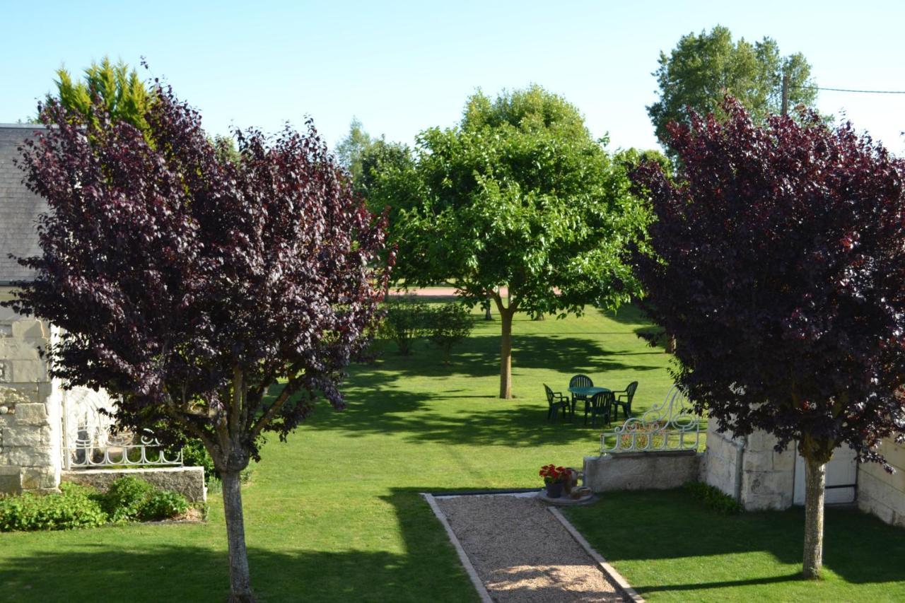 Les Chambres D Hotes Du Lavoir Restigné Buitenkant foto